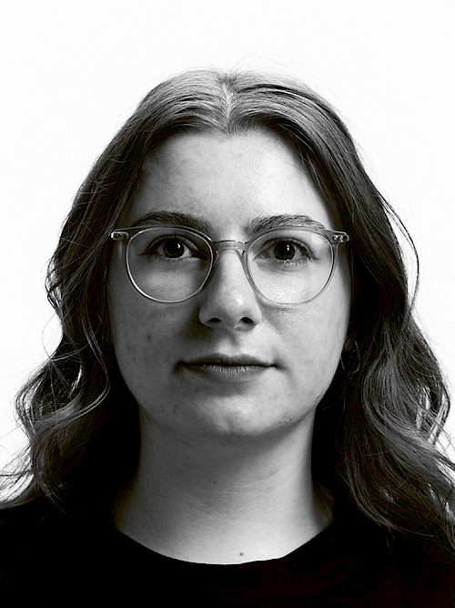 Joy Wöll